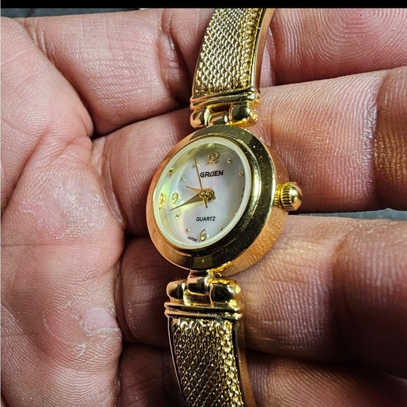 Gruen Ladies Quartz Watch GR7991 Working Set With Bracelet Necklace And Earrings - Picture 7 of 12